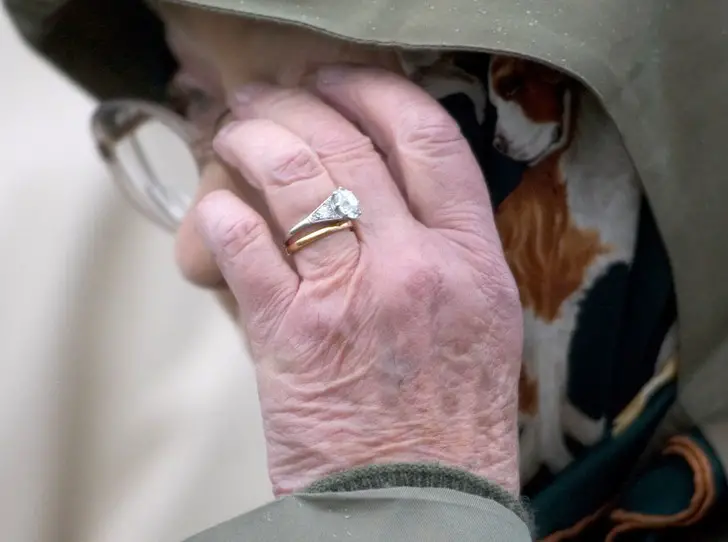 Elizabeth II's engagement ring.